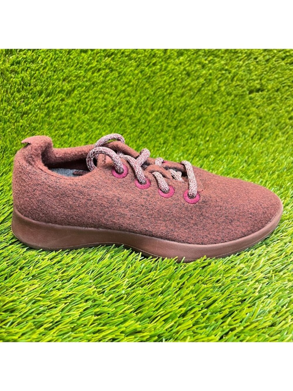 Allbirds Wool Runners Berry Red Womens Size 6 Athletic Running Shoes Sneakers